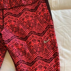 Nike Cropped Leggings